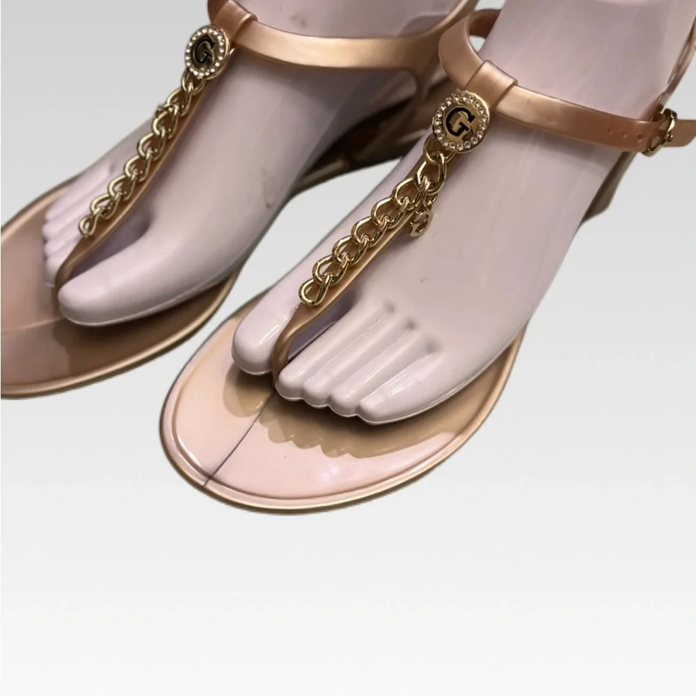 Guess Gold Chain Accent  sandals size 8